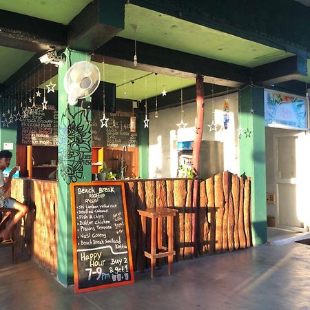 Beach Break Surf Hostel Weligama Kültér fotó
