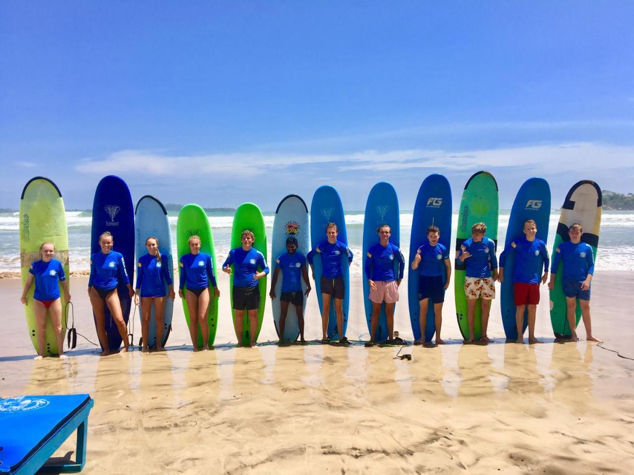 Beach Break Surf Hostel Weligama Kültér fotó
