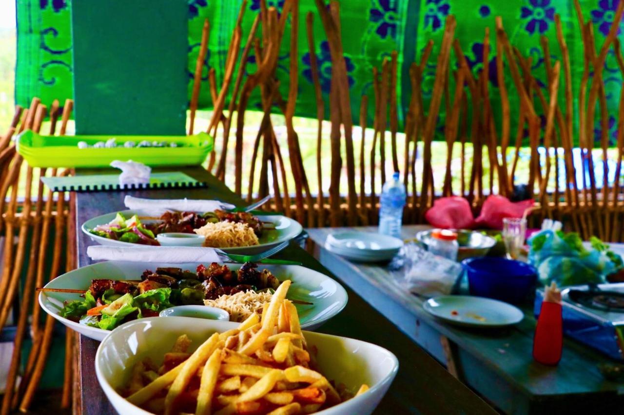 Beach Break Surf Hostel Weligama Kültér fotó