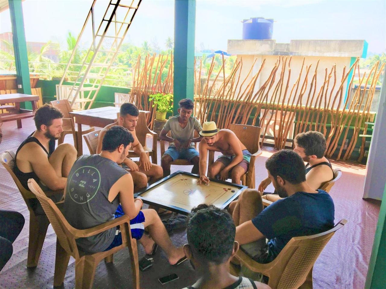 Beach Break Surf Hostel Weligama Kültér fotó