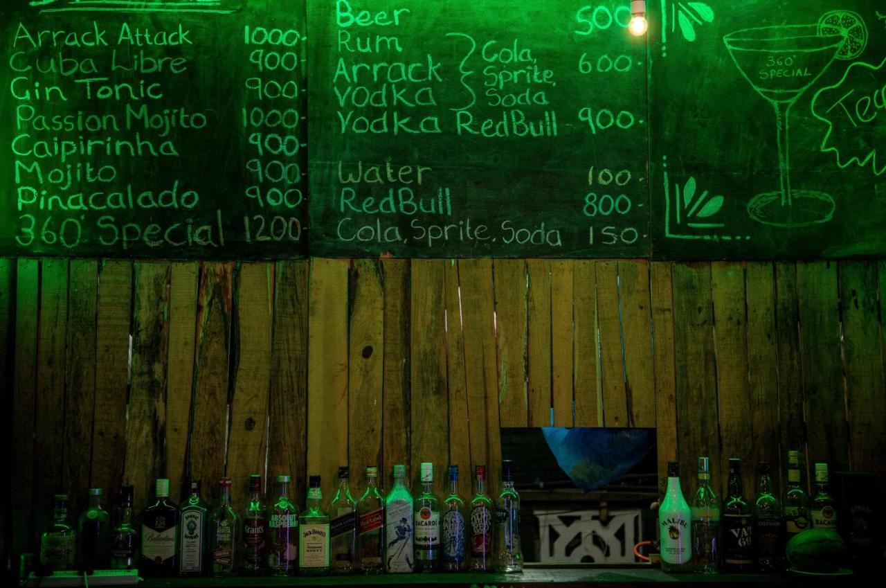 Beach Break Surf Hostel Weligama Kültér fotó
